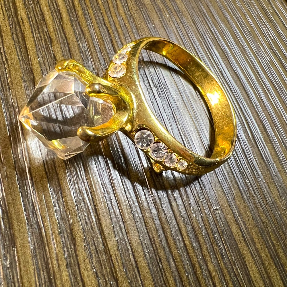 Vintage Gold Ring Brooch Pin